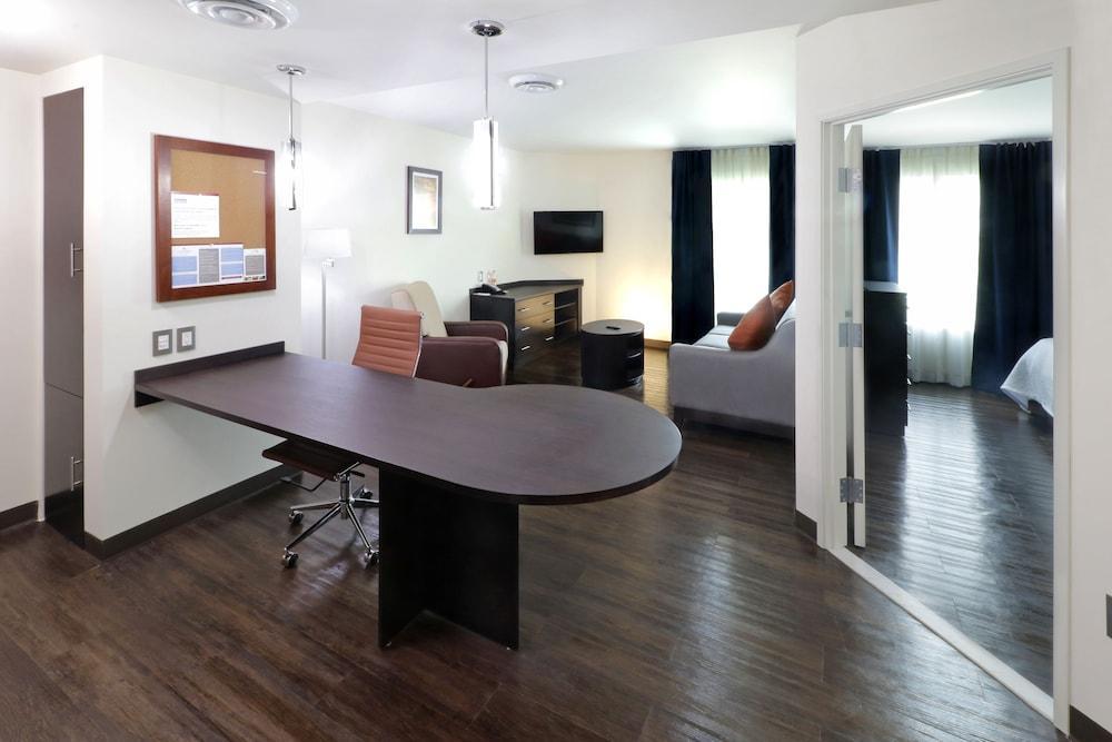 Candlewood Suites - Celaya By Ihg Экстерьер фото
