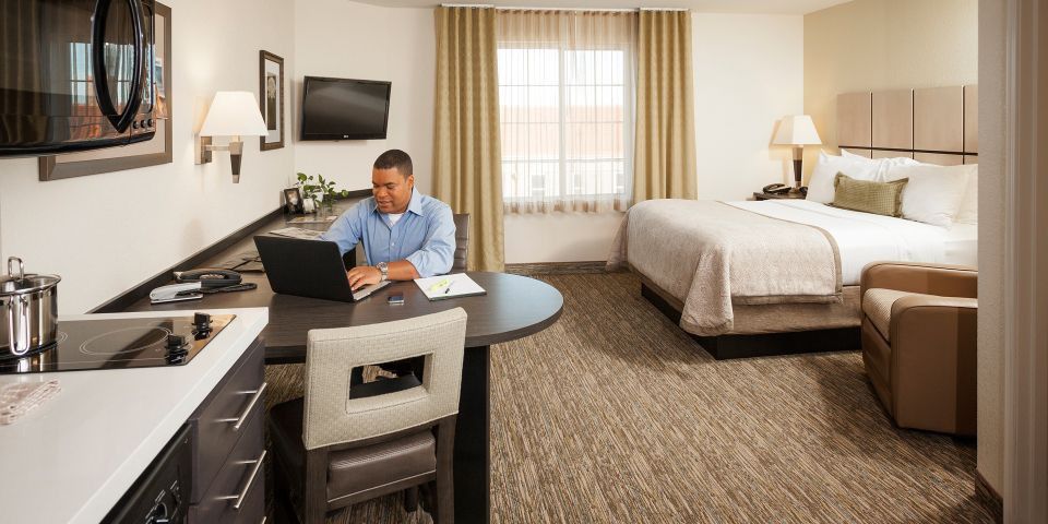Candlewood Suites - Celaya By Ihg Экстерьер фото
