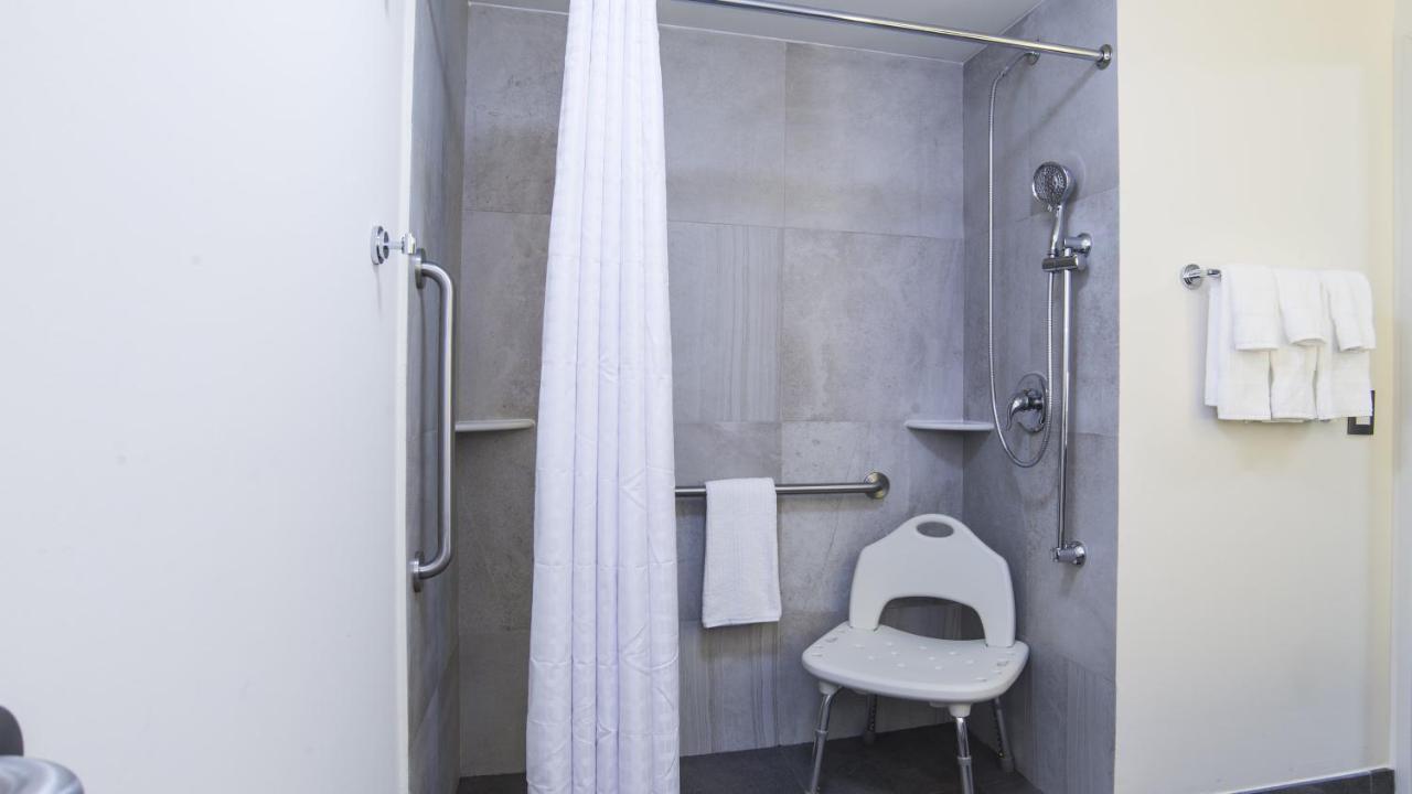 Candlewood Suites - Celaya By Ihg Экстерьер фото