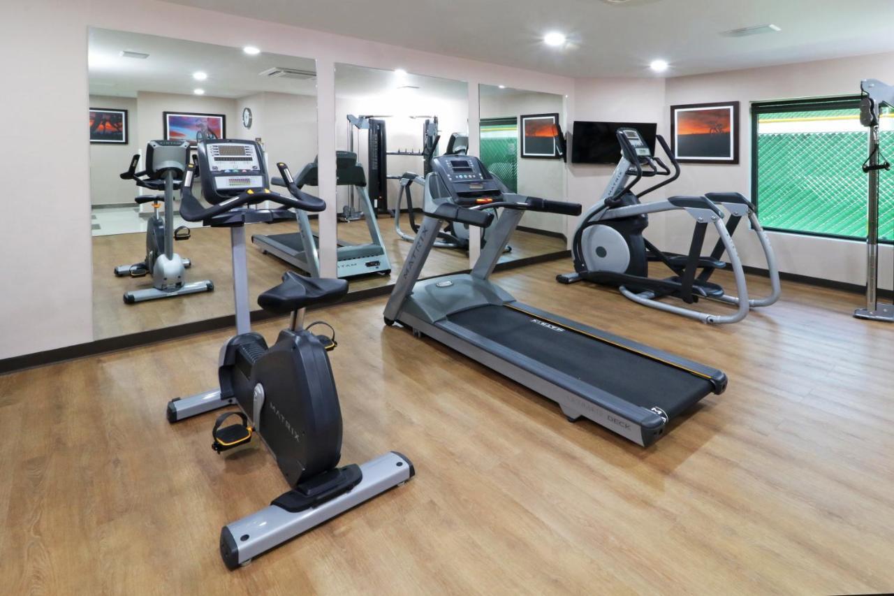 Candlewood Suites - Celaya By Ihg Экстерьер фото