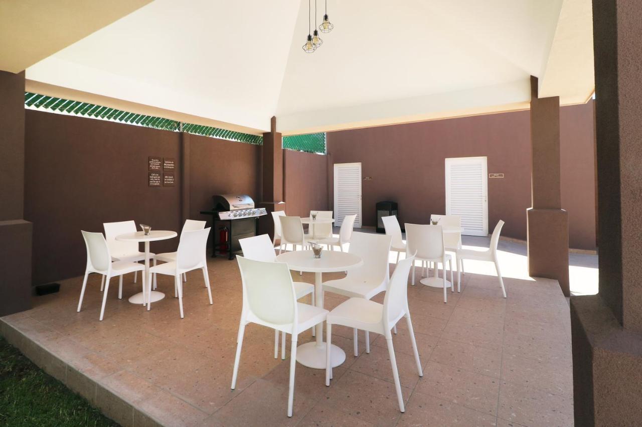 Candlewood Suites - Celaya By Ihg Экстерьер фото
