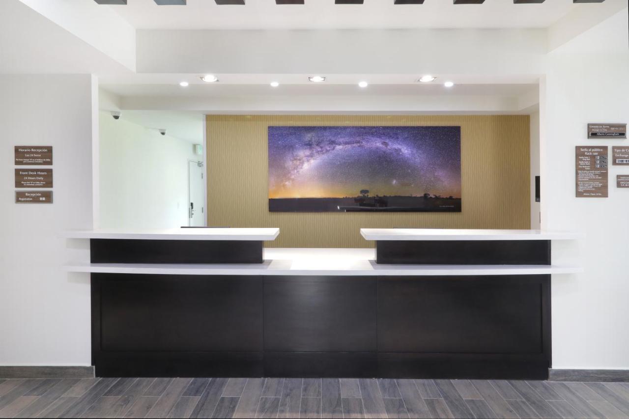 Candlewood Suites - Celaya By Ihg Экстерьер фото