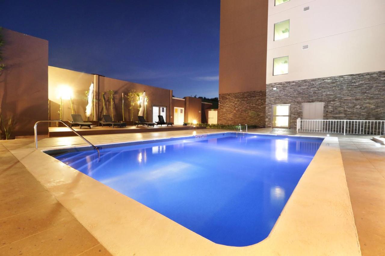 Candlewood Suites - Celaya By Ihg Экстерьер фото